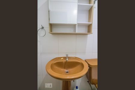 Pia do Banheiro de apartamento para alugar com 1 quarto, 40m² em Bela Vista, São Paulo