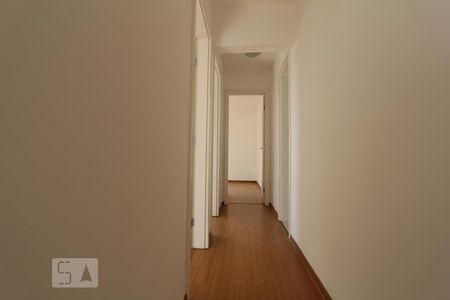 Apartamento para alugar com 75m², 3 quartos e 1 vagaCorredor