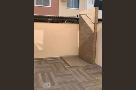Casa de condomínio à venda com 65m², 2 quartos e 1 vagaÁrea Externa
