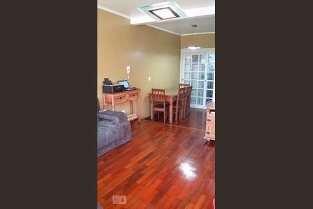 Sala de casa de condomínio para alugar com 2 quartos, 80m² em Tristeza, Porto Alegre