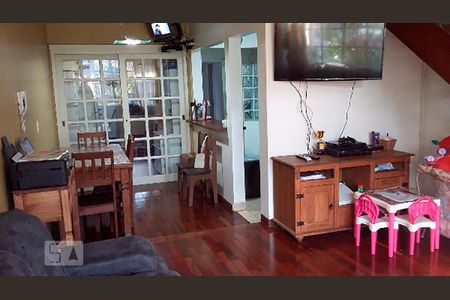 Sala de casa de condomínio para alugar com 2 quartos, 80m² em Tristeza, Porto Alegre