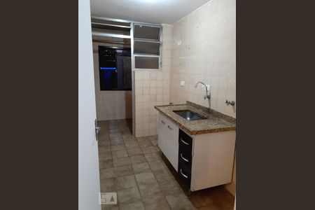 Cozinha de apartamento para alugar com 2 quartos, 48m² em Brás, São Paulo