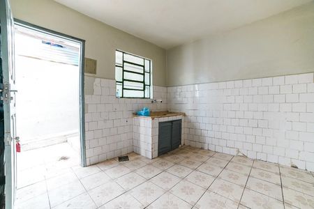 Cozinha de casa para alugar com 1 quarto, 30m² em Vila Paiva, São Paulo