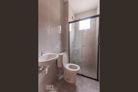 Banheiro de apartamento para alugar com 2 quartos, 50m² em Jaqueline, Belo Horizonte