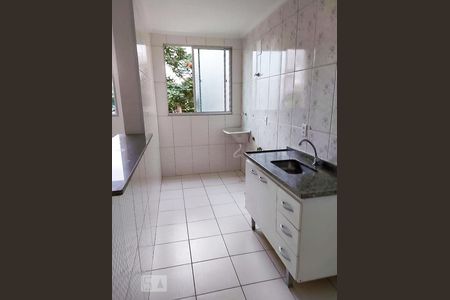 Cozinha e área de serviço de apartamento à venda com 2 quartos, 45m² em Vila Rio, Guarulhos