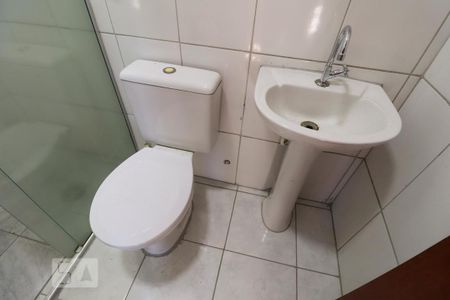 Banheiro de apartamento para alugar com 1 quarto, 50m² em Setor Pedro Ludovico, Goiânia