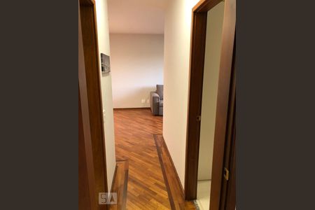 Corredor de apartamento à venda com 2 quartos, 61m² em Vila Andrade, São Paulo