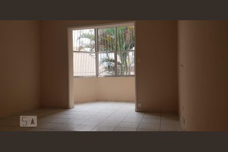 Apartamento à venda com 130m², 3 quartos e sem vaga Apartamento à venda com 130m², 3 quartos e sem vagaSala