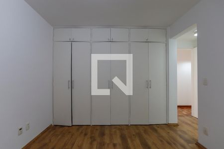 Apartamento à venda com 107m², 3 quartos e 1 vagaSuíte 