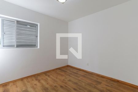 Apartamento à venda com 107m², 3 quartos e 1 vagaQuarto 2