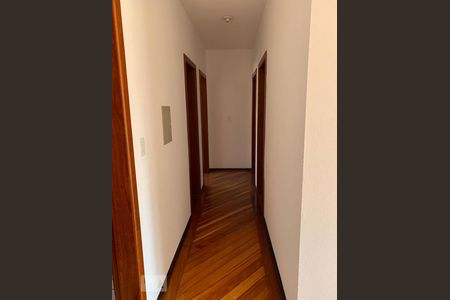 Corredor de apartamento para alugar com 3 quartos, 70m² em Centro, São Leopoldo