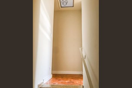 Escada de casa para alugar com 3 quartos, 150m² em Vila Mariana, São Paulo