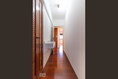 Apartamento à venda com 150m², 4 quartos e 3 vagas Apartamento à venda com 150m², 4 quartos e 3 vagasCorredor 2