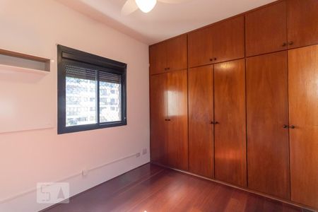Apartamento à venda com 150m², 4 quartos e 3 vagas Apartamento à venda com 150m², 4 quartos e 3 vagasSuíte 1