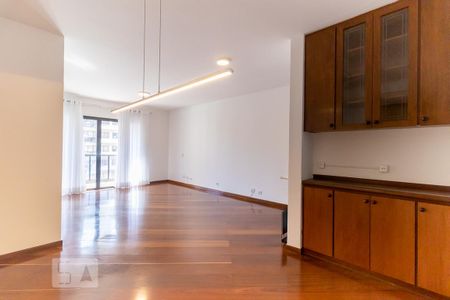 Apartamento à venda com 150m², 4 quartos e 3 vagas Apartamento à venda com 150m², 4 quartos e 3 vagasSala