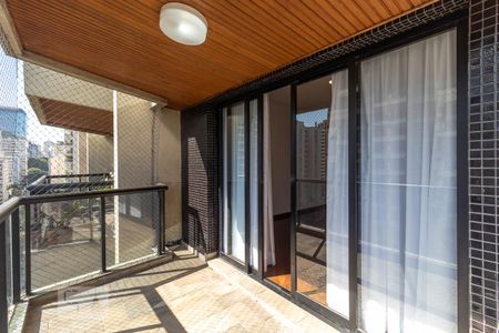 Apartamento à venda com 150m², 4 quartos e 3 vagas Apartamento à venda com 150m², 4 quartos e 3 vagasVaranda
