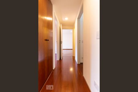 Apartamento à venda com 150m², 4 quartos e 3 vagas Apartamento à venda com 150m², 4 quartos e 3 vagasCorredor 1