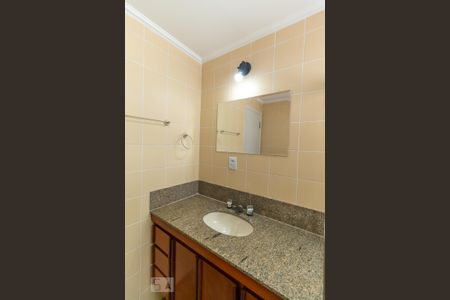 Apartamento à venda com 150m², 4 quartos e 3 vagas Apartamento à venda com 150m², 4 quartos e 3 vagasBanheiro da suíte 1