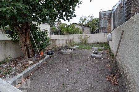 Casa à venda com 350m², 7 quartos e sem vaga Casa à venda com 350m², 7 quartos e sem vagaQuintal