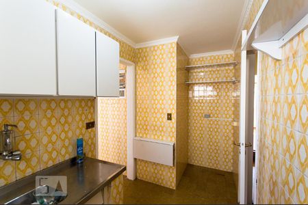 Cozinha de apartamento para alugar com 2 quartos, 60m² em Bela Vista, São Paulo
