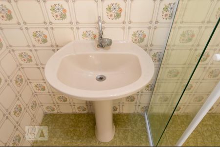 Banheiro de apartamento para alugar com 2 quartos, 60m² em Bela Vista, São Paulo