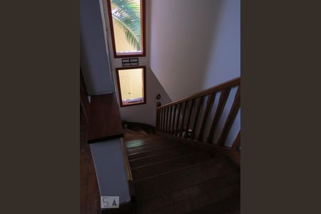 Escadas de casa à venda com 3 quartos, 134m² em Pinheiros, São Paulo