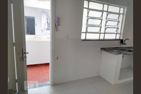Cozinha de apartamento para alugar com 2 quartos, 75m² em Vila Pompéia, São Paulo