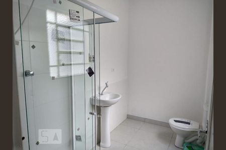 Banheiro de apartamento para alugar com 2 quartos, 75m² em Vila Pompéia, São Paulo