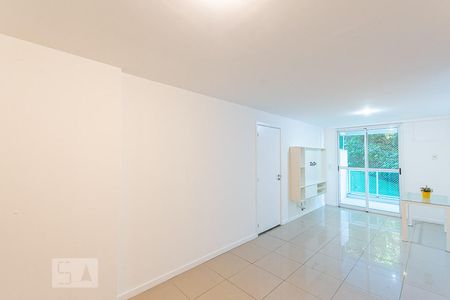 Sala de apartamento para alugar com 2 quartos, 90m² em Charitas, Niterói