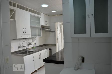 Apartamento para alugar com 110m², 3 quartos e 1 vaga Apartamento para alugar com 110m², 3 quartos e 1 vagaCozinha