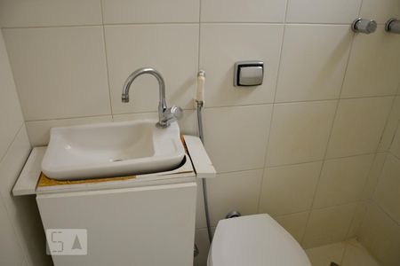Apartamento para alugar com 110m², 3 quartos e 1 vaga Apartamento para alugar com 110m², 3 quartos e 1 vagaBanheiro de Serviço