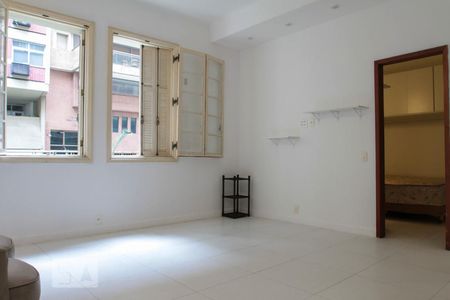 Salade Apartamento com 1 quarto, 50m² Ipanema
