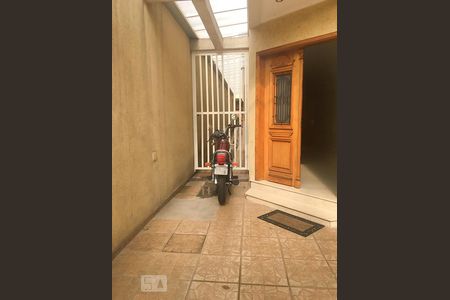 Casa à venda com 450m², 5 quartos e 3 vagasQuintal - Frente