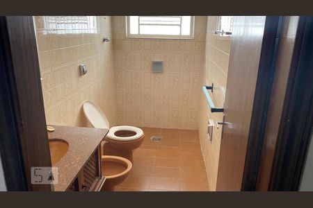 Casa para alugar com 300m², 4 quartos e 4 vagasBanheiro