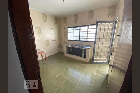 Casa para alugar com 300m², 4 quartos e 4 vagasCozinha
