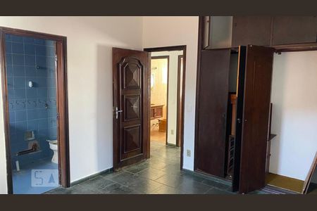 Casa para alugar com 300m², 4 quartos e 4 vagasSuíte