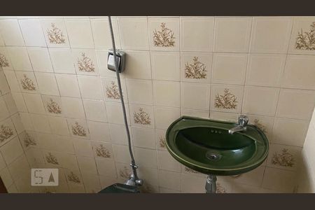 Casa para alugar com 300m², 4 quartos e 4 vagasBanheiro