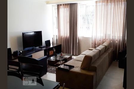 Sala de casa para alugar com 3 quartos, 220m² em Vila Canero, São Paulo