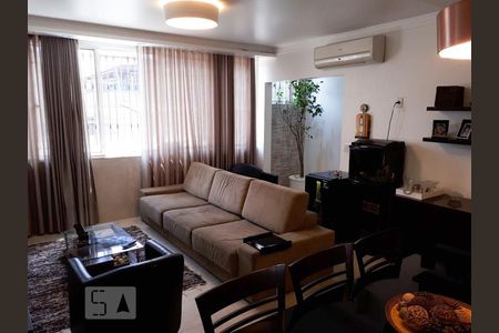 Sala de casa para alugar com 3 quartos, 200m² em Vila Canero, São Paulo