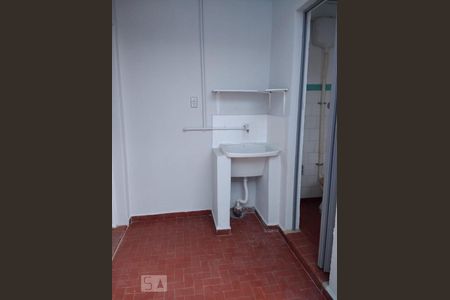 Área de Serviço e banheiro de casa para alugar com 2 quartos, 160m² em Ipiranga, São Paulo