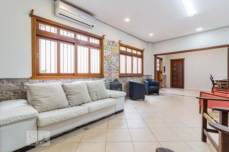 Sala de casa para alugar com 2 quartos, 70m² em Azenha, Porto Alegre