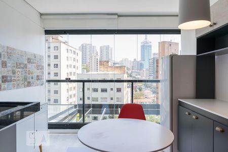 Varanda de kitnet/studio para alugar com 1 quarto, 33m² em Vila Mariana, São Paulo