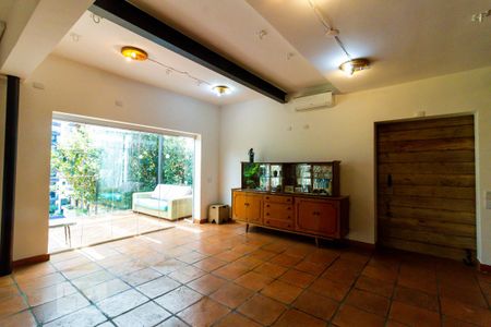 Sala de casa à venda com 3 quartos, 208m² em Vila Mariana, São Paulo