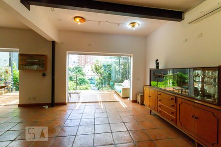 Sala de casa à venda com 3 quartos, 208m² em Vila Mariana, São Paulo