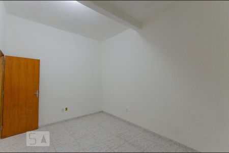 Quarto de casa para alugar com 1 quarto, 45m² em Jardim Iva, São Paulo