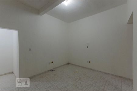Cozinha de casa para alugar com 1 quarto, 45m² em Jardim Iva, São Paulo