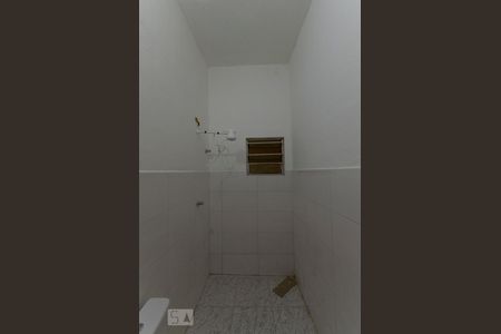 Banheiro de casa para alugar com 1 quarto, 45m² em Jardim Iva, São Paulo
