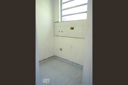 Lavanderia de casa para alugar com 1 quarto, 45m² em Jardim Iva, São Paulo