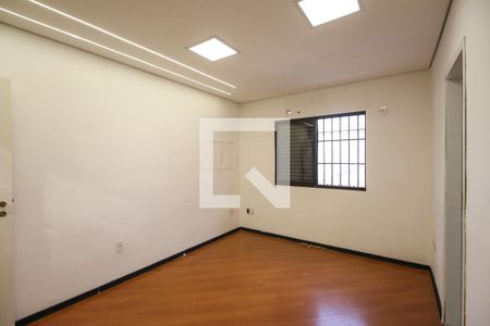 Casa para alugar com 200m², 3 quartos e 3 vagasQuarto 3 - Suíte