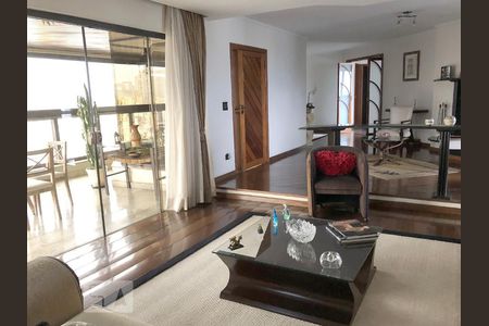 Apartamento à venda com 254m², 4 quartos e 4 vagasSala